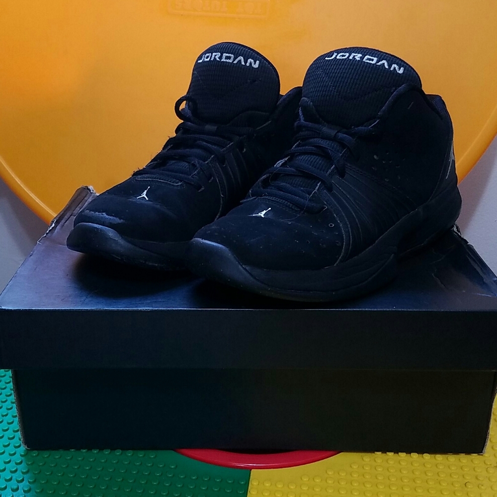 Jordan || Jordan 5 am bg Black sz 6Y